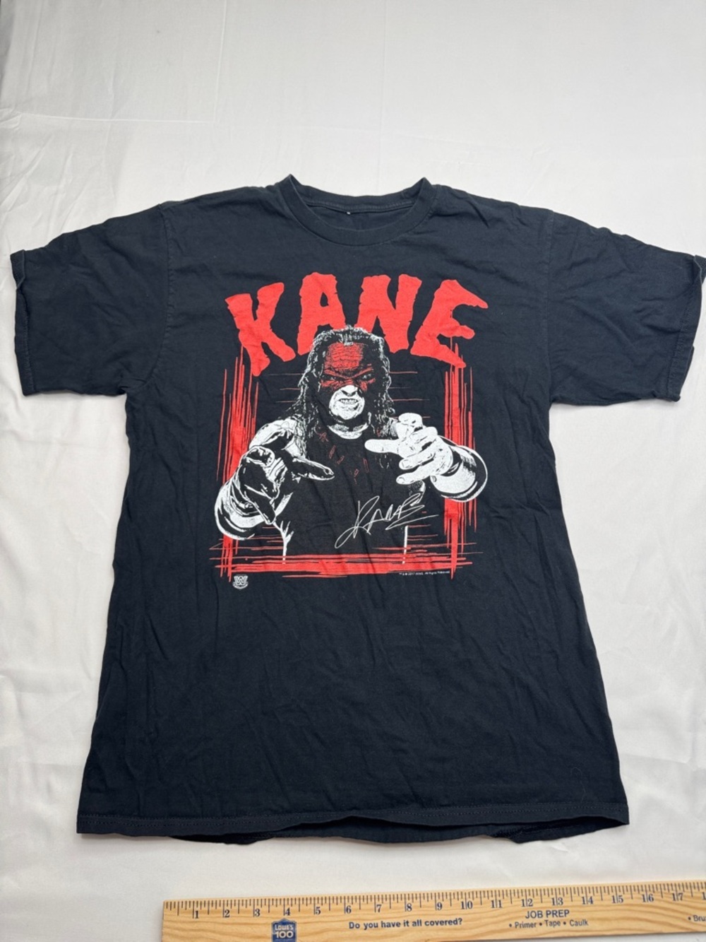 WWE Kane Black Red Graphic Short Sleeve Tee men’s size small wrestling wrestler